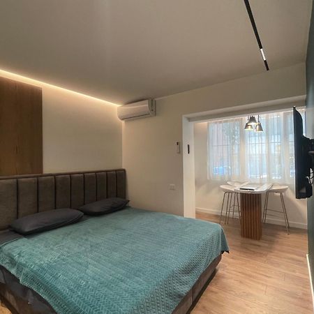 Downtown Studio Apartments Tirana Exteriör bild