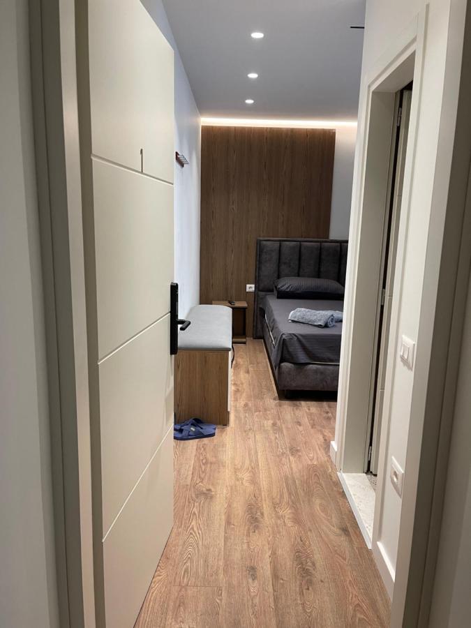 Downtown Studio Apartments Tirana Exteriör bild