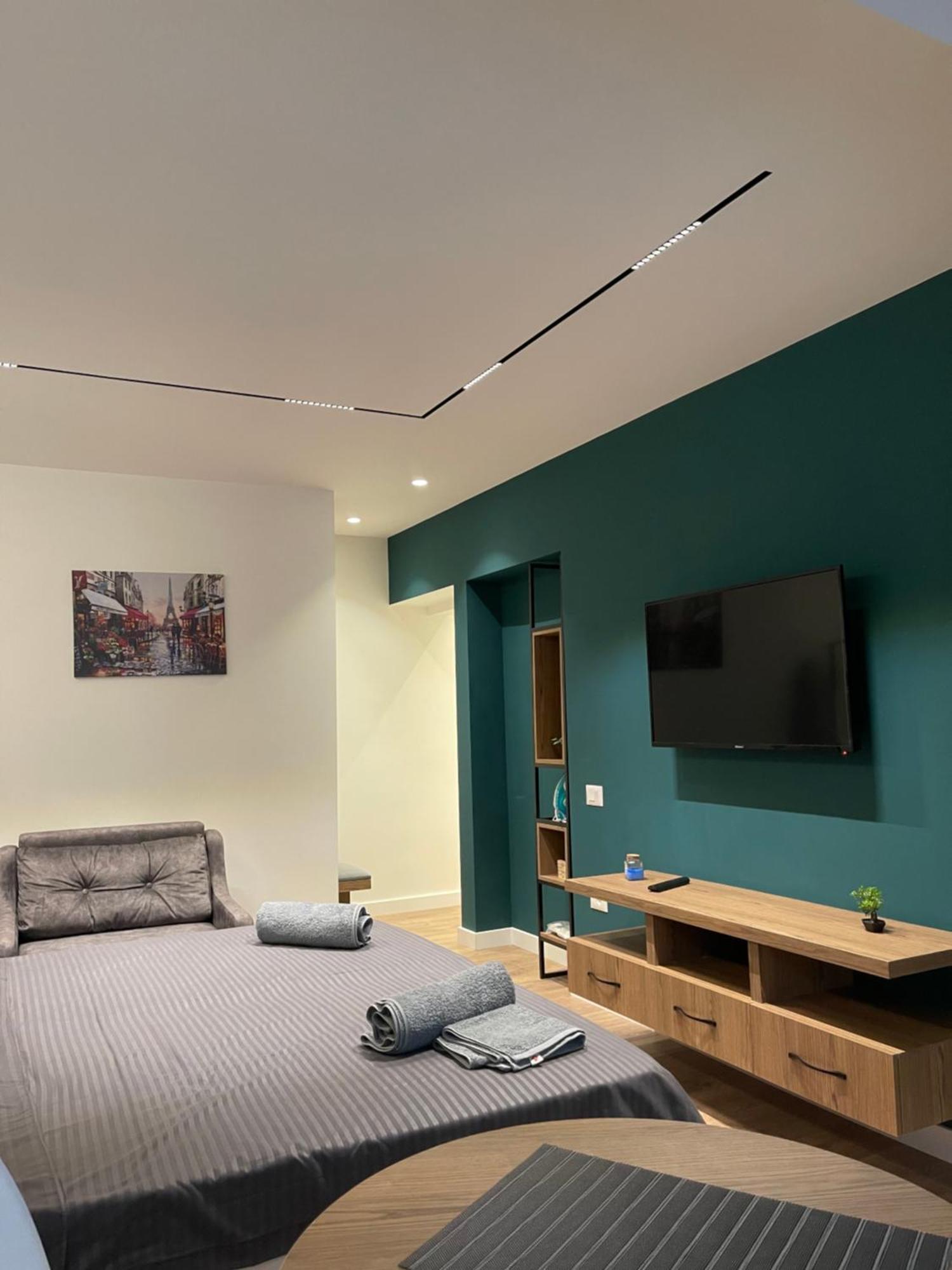 Downtown Studio Apartments Tirana Exteriör bild