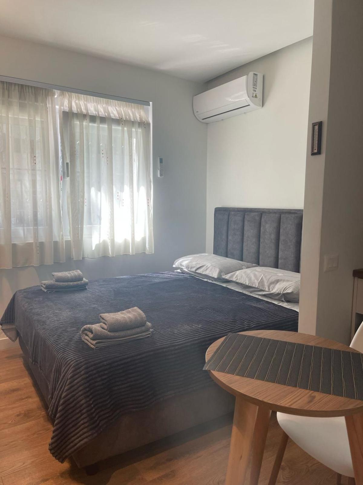 Downtown Studio Apartments Tirana Exteriör bild